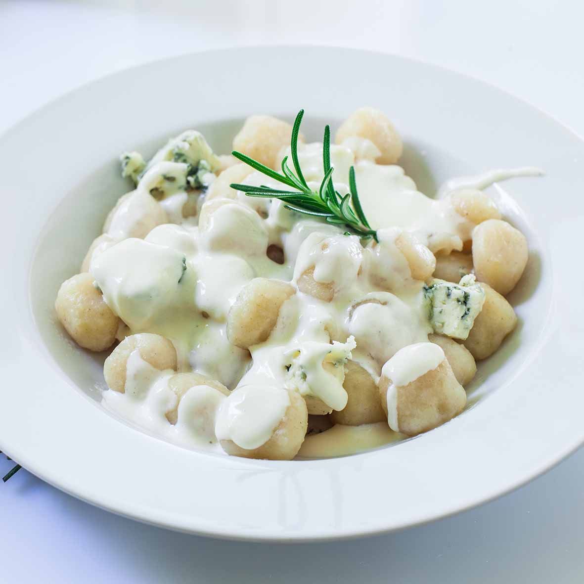 Gorgonzolasauce – Cremig-würzige Sauce mit Weißwein & feinem Blauschimmelkäse (4 x 200g)