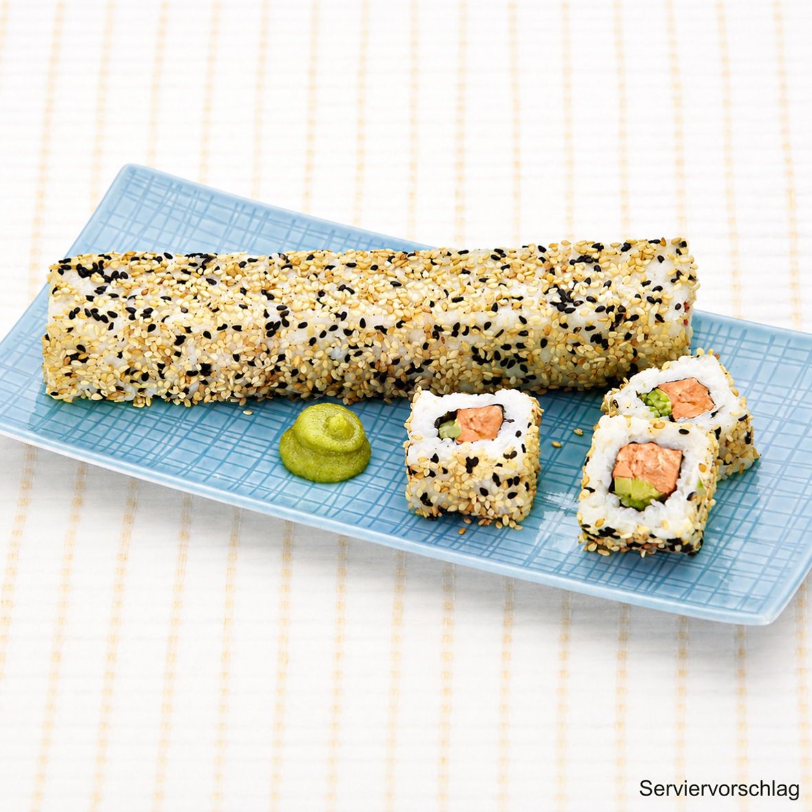 California Sushi Roll mit Spicy Lachs und Avocado 2 x 200 g Rollen 2