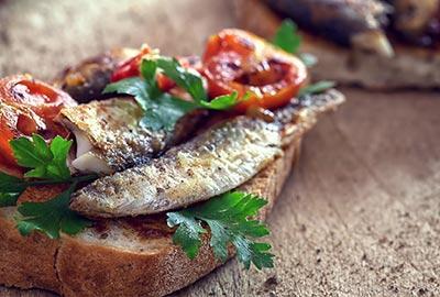 Tomaten-Bruschetta mit Sardinen www.lobsterking-Rezeptideen-Sardinen-Rezept_1