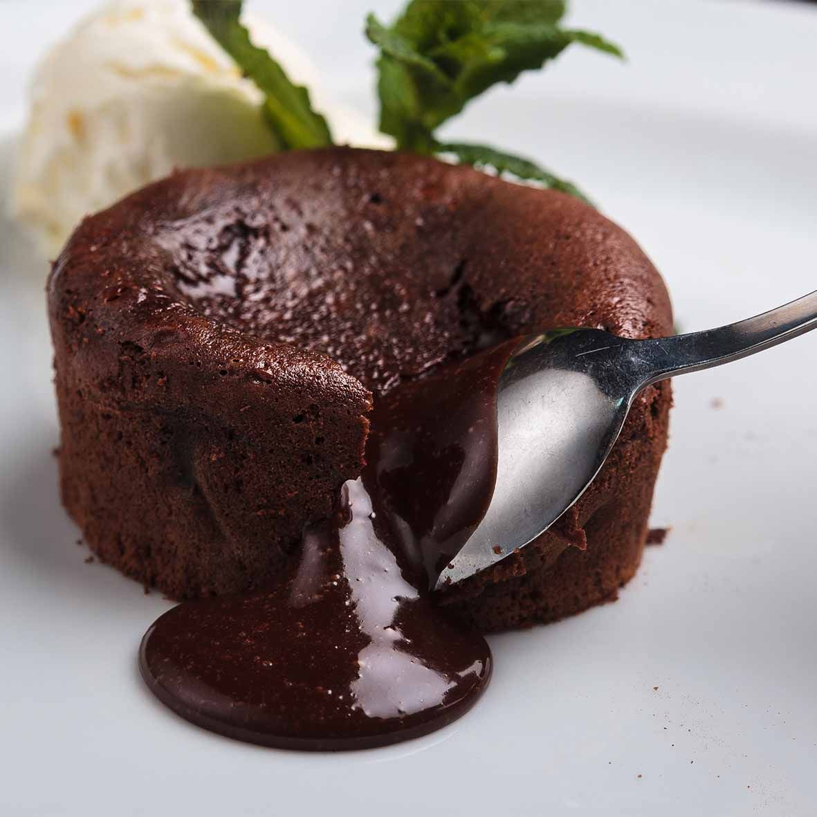 Schokoladensoufflé – Küchlein mit flüssigem Schokokern (2 x 100g)