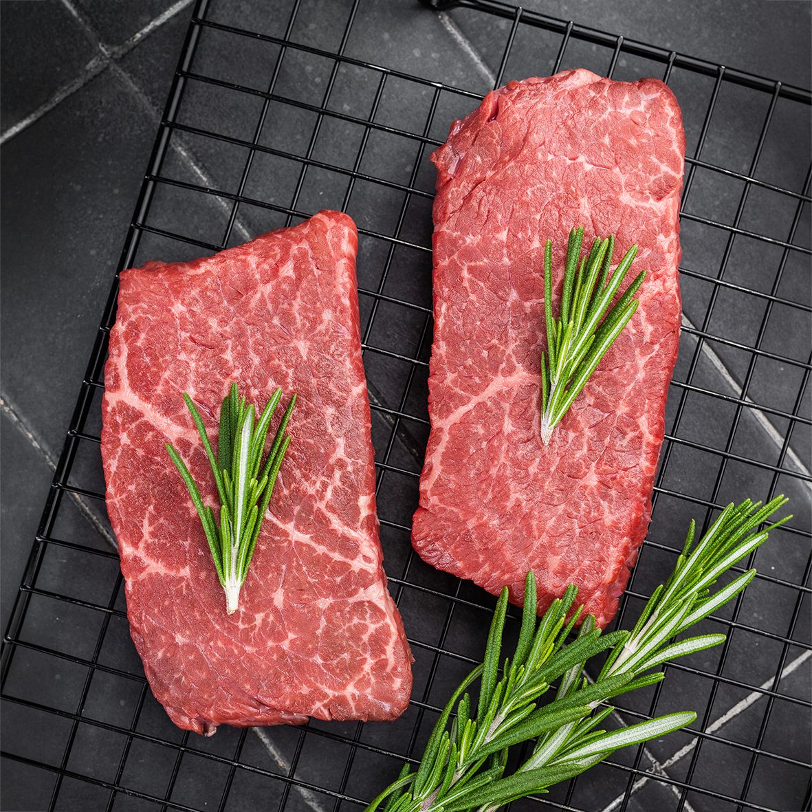 Dry Aged Flat Iron Steak aus Nordirland, 2 Stück vakuumiert 2