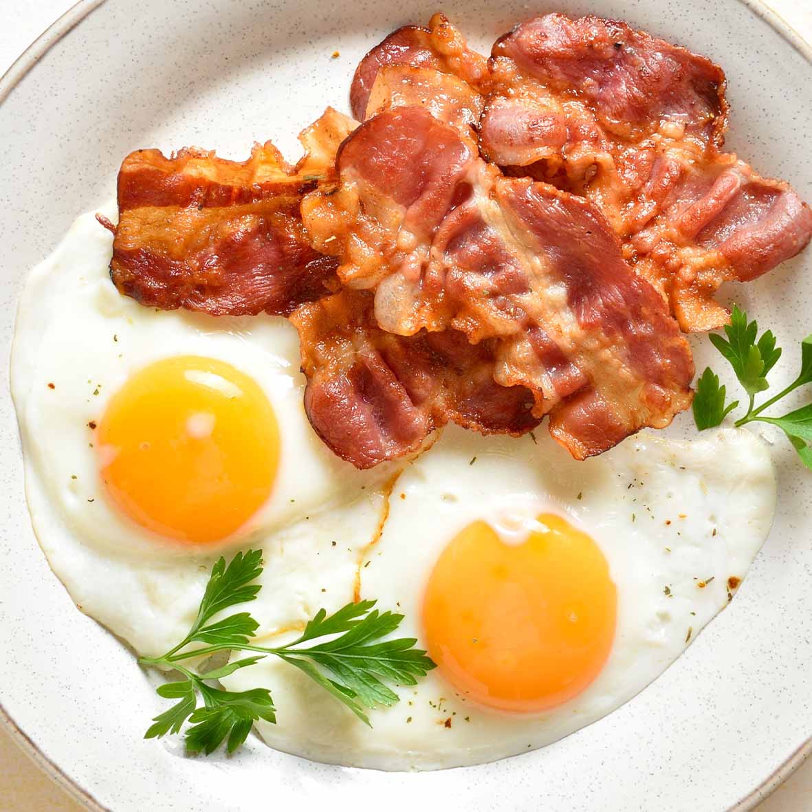 Beef Bacon – fein geschnitten & über Buchenholz geräuchert (1 x 300g)
