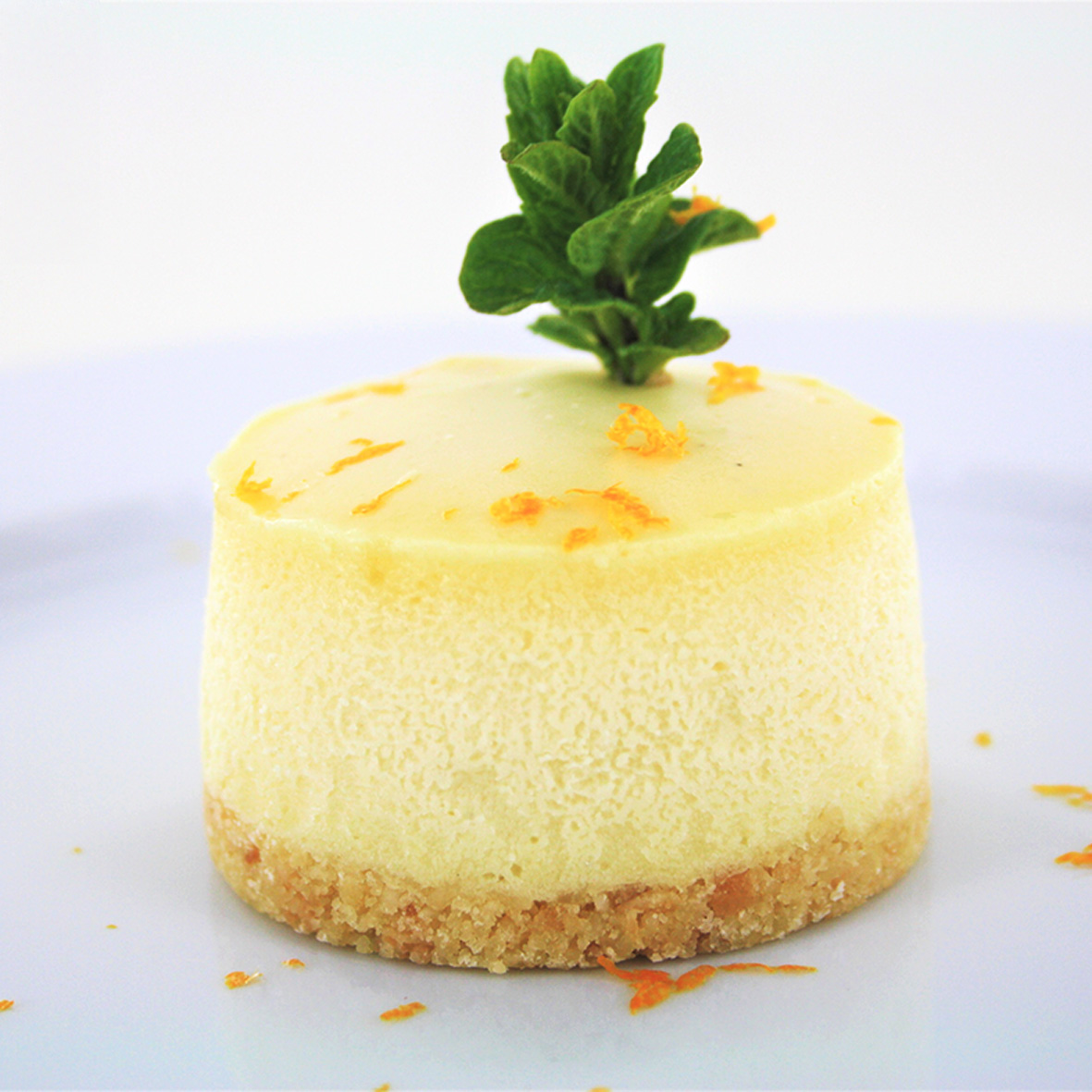 Cheesecake – cremiges Frischkäse-Törtchen auf Keksboden (2 x 100g)