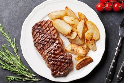 Sirloin Steak mit Bratkartoffeln