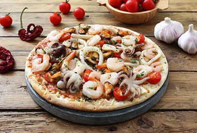 Pizza ai frutti di mare (Pizza mit Meeresfrüchten) Rezept