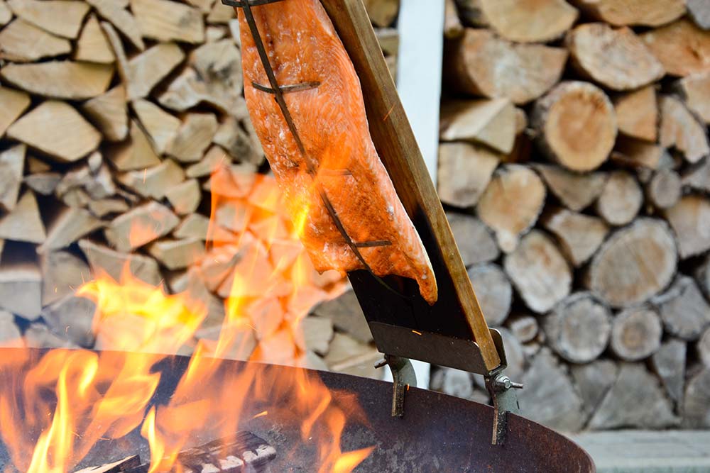 Nordischer Flammlachs - Lachs am Feuer zubereitet