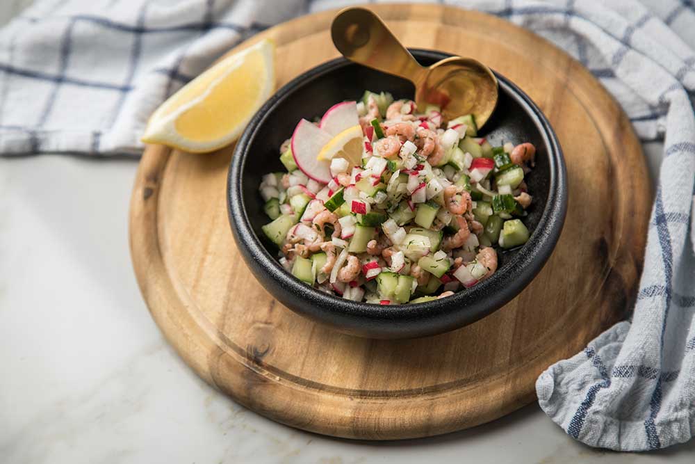 Nordseekrabben Gurken Radieschen Salat