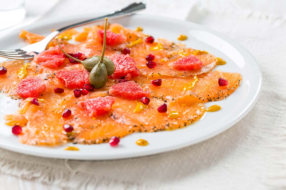 Wildlachs mit Grapefruit und Granatapfelkernen