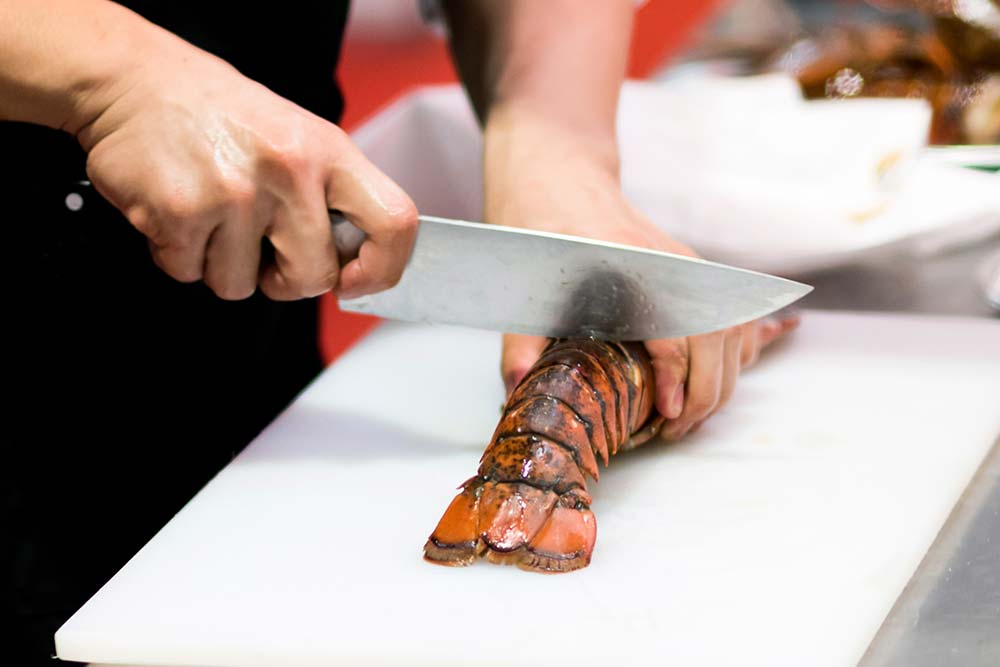 Langusten das Fleisch richtig herauslösen